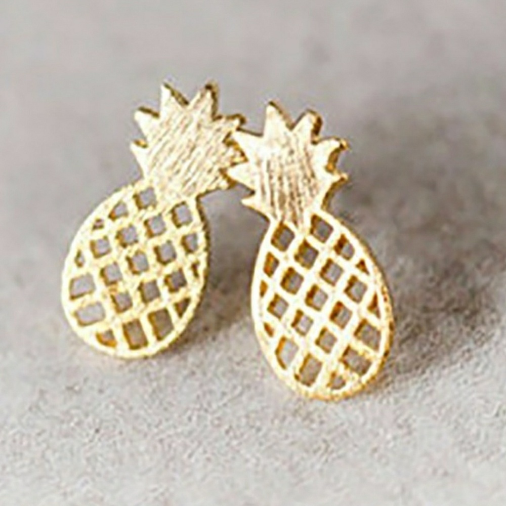 🍍Adorable Gold Pineapple Stud Earrings🍍 - Picture 2 of 6